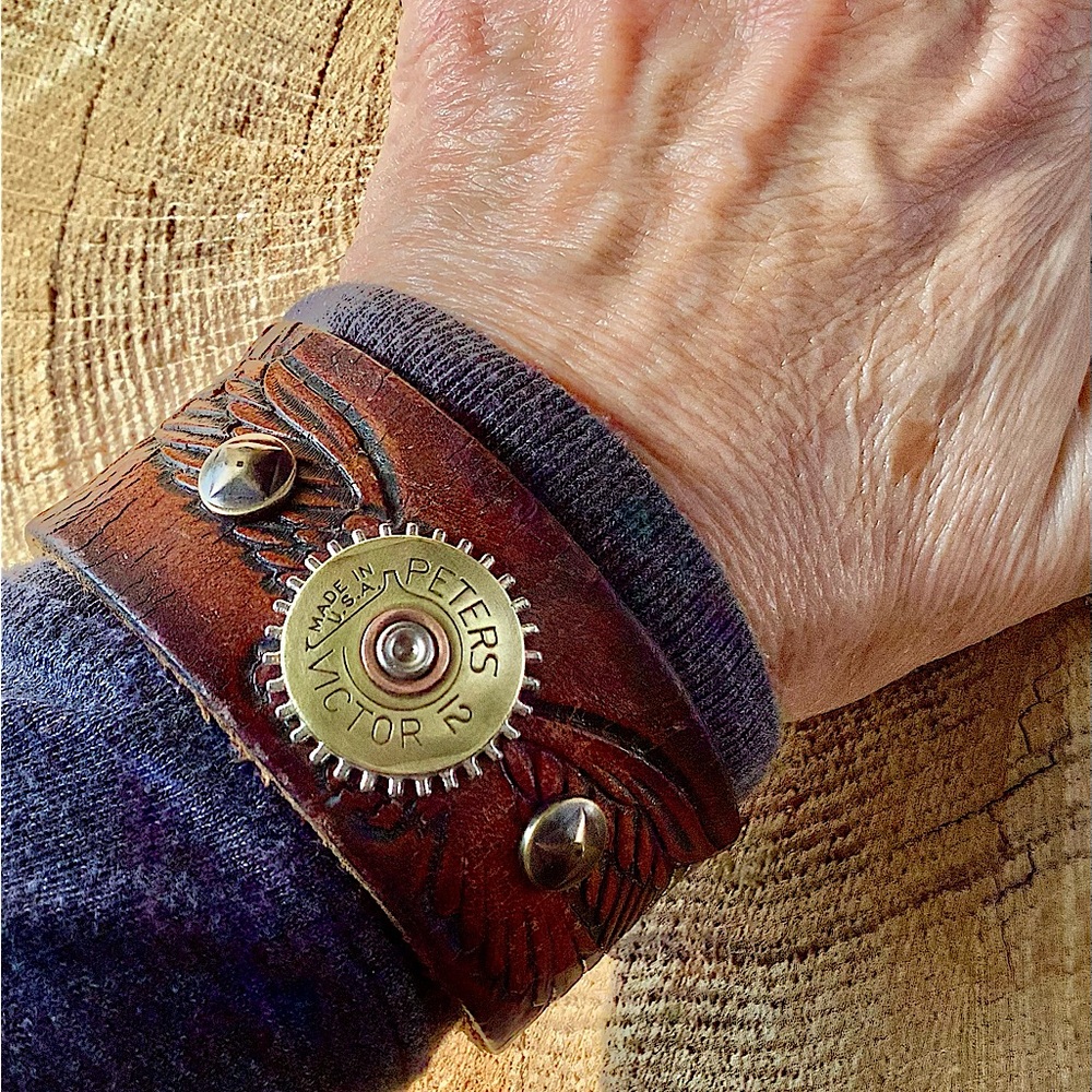 Leather cuff, up to 7 1/2” wrist